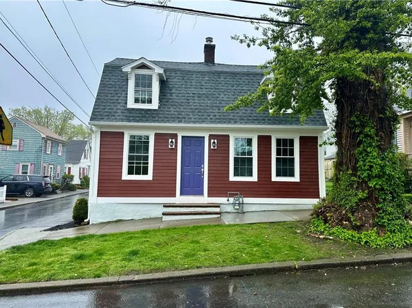 114 Constitution St, Bristol, RI 02809