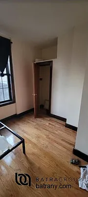 Rented by Batra Group Inc | media 11