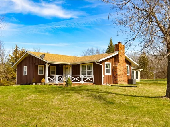 5586 Camp Woodland Ln, Albany, MO 64402