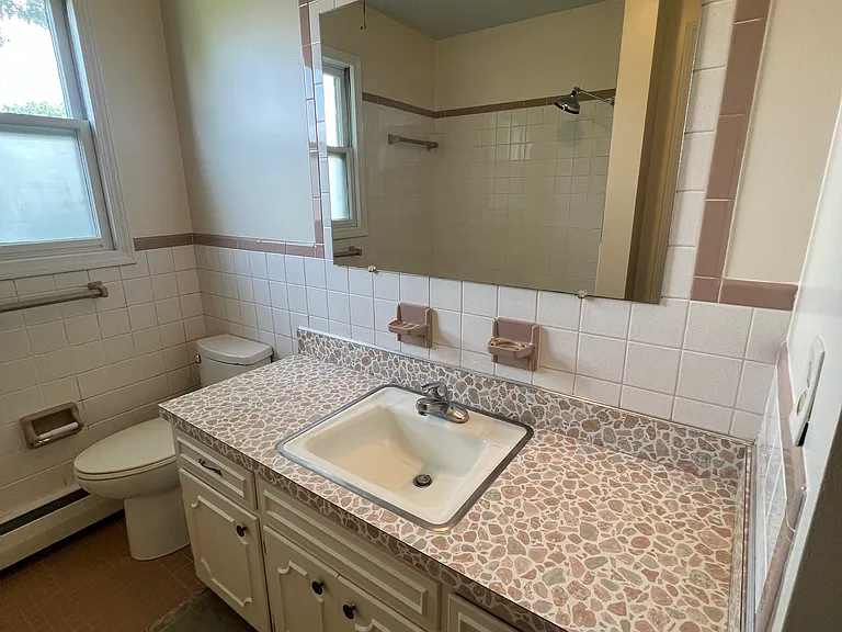 855 N Madison Ave #2 — Photo 13