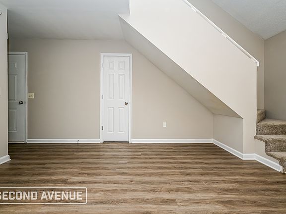 5th image of 2370 Iron Horse Dr