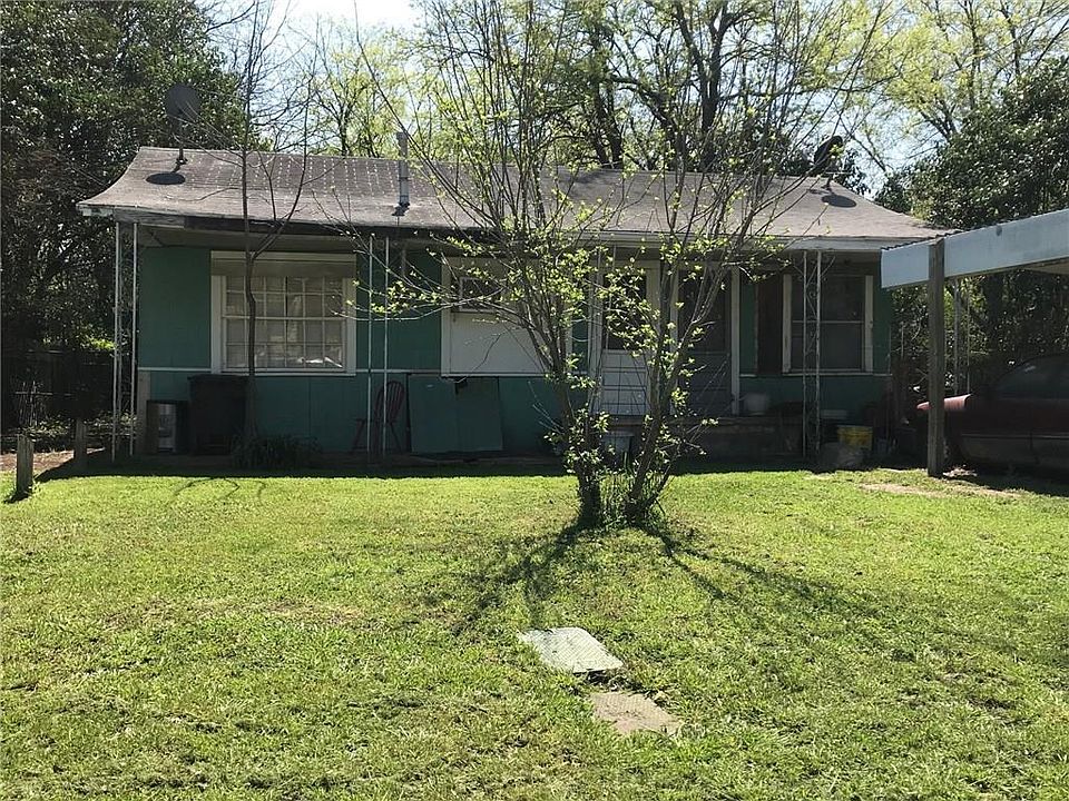 1st image of 4401 Poinsetta Dr