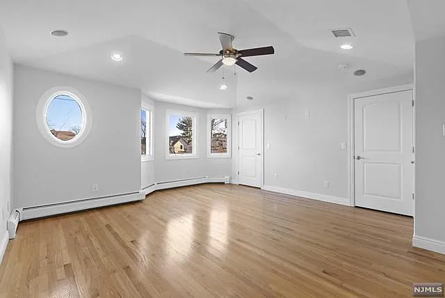 376 Aurora Ave #A — Photo 13