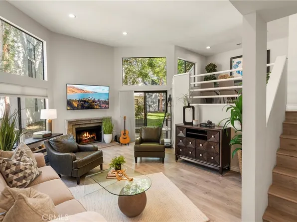 152 N Singingwood St, Orange, CA 92869