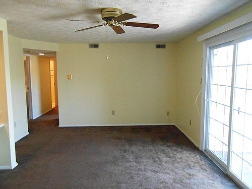 4th image of 8385 Brockham Dr #29/85M