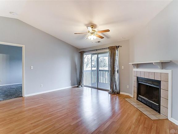 4th image of 1401 Lake Pointe Way #14017