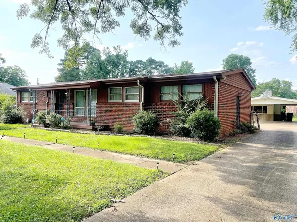 2118 Gilbreath Rd NW, Huntsville, AL 35810