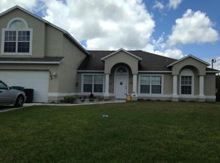5792 NW Zinnia St, Pt Saint Lucie, FL 34953