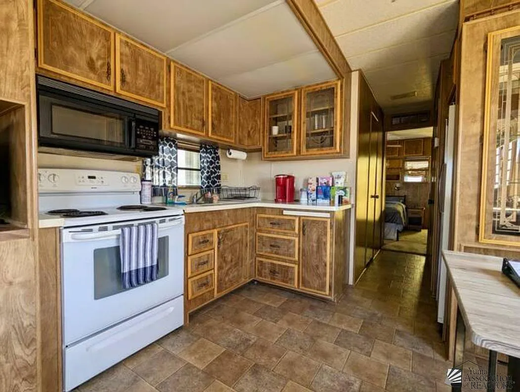 1 bed, 1.0 bath, 400 sqft, $1,000 — Photo 2