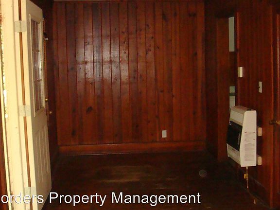 4th image of 1405 Iola Dr