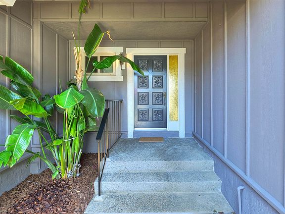 5th image of 2057 Fairmont Dr