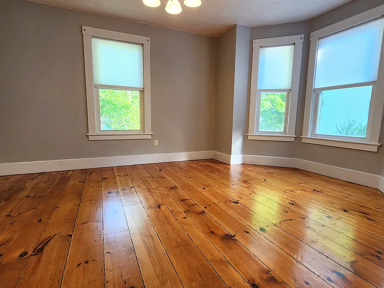 8 Fay St #2 — Photo 5