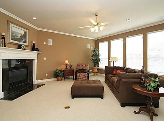 5th image of 1452 Gardenia St