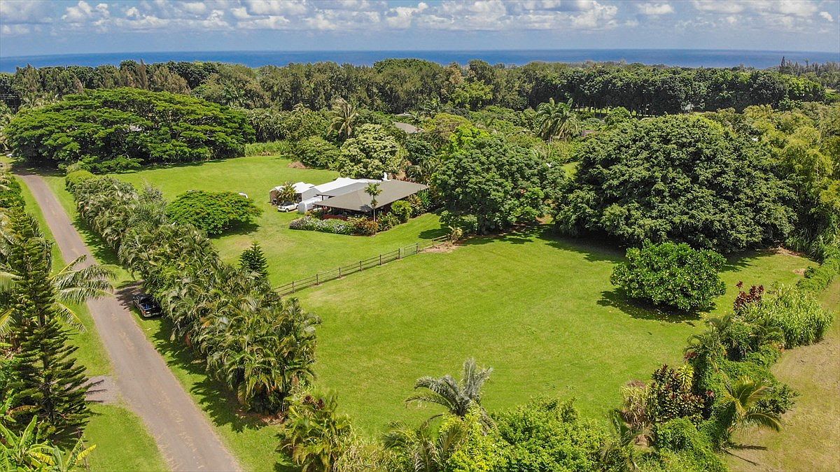 4693 Wailapa Rd #J, Kilauea, HI 96754 | Zillow