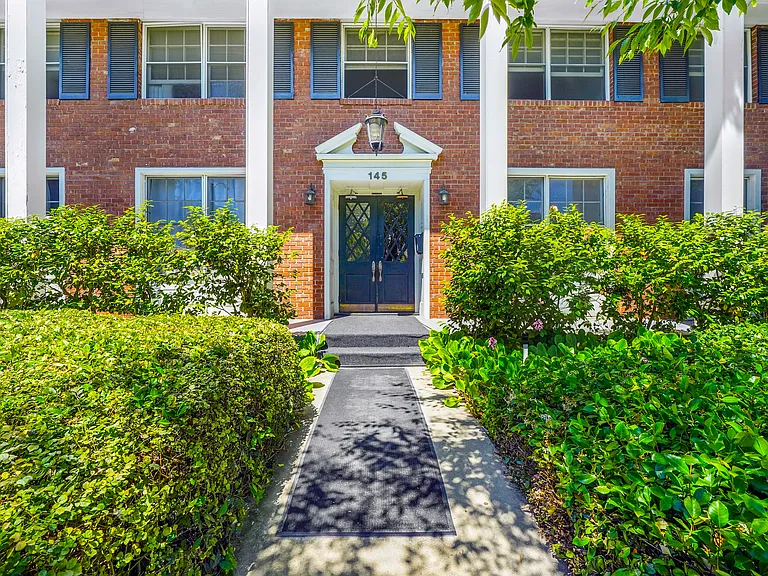 145 S Roxbury Dr #1 — Photo 1