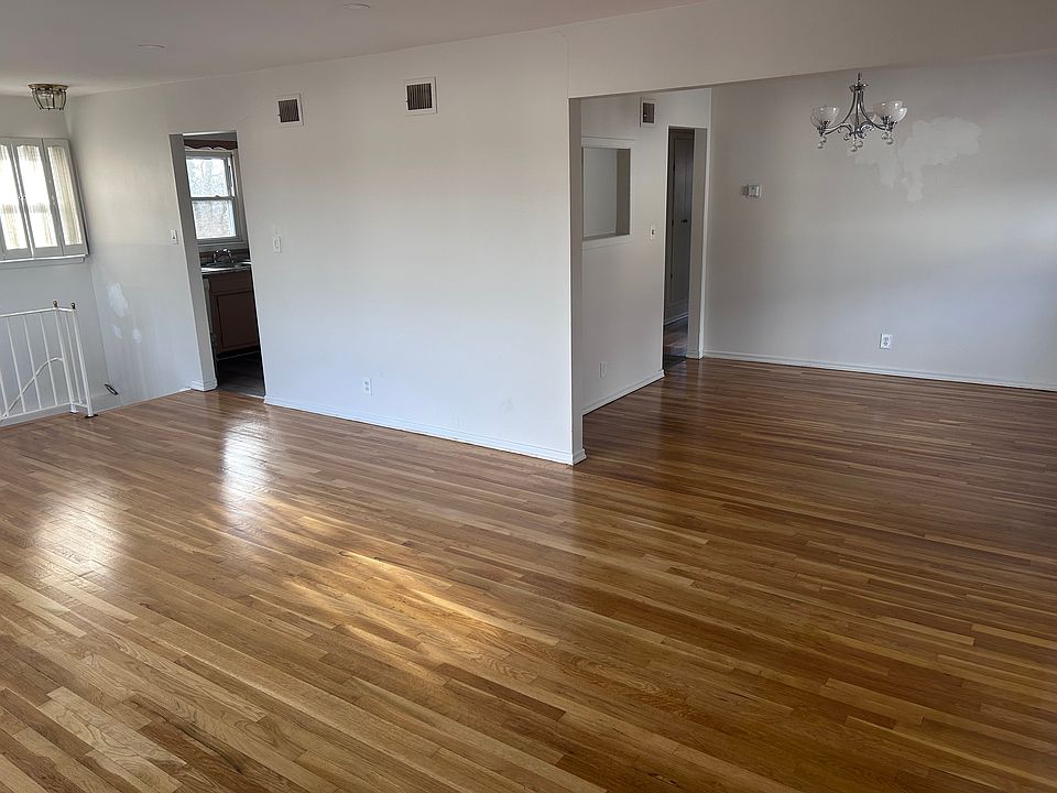 1st image of 72-04 243rd St
