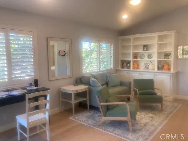 2 bed, 740 sqft, $3,250 — Photo 4