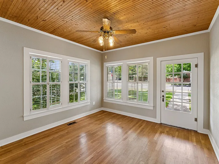 207 S Porter St — Photo 13