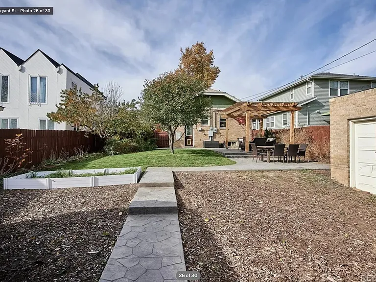 4640 Bryant St — Photo 10