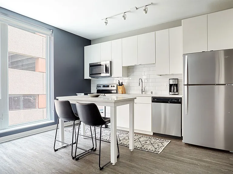 Luna Apartments — Photo 103