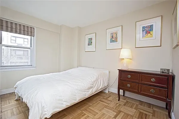 Sold by Maxwell Jacobs | media 3