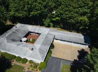 76 Fardale Ave, Mahwah, NJ 07430