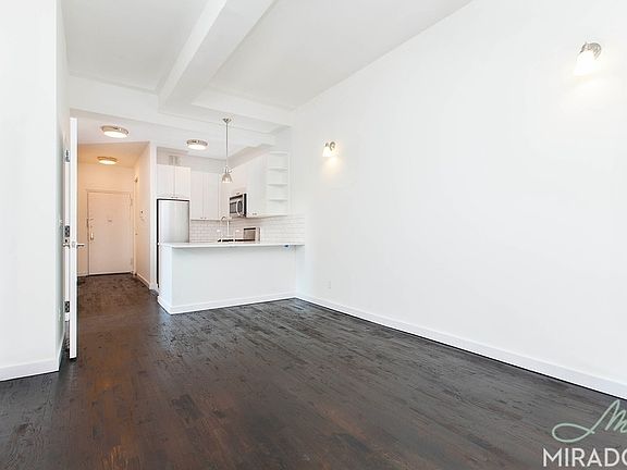 3rd image of 43 W 16th St #E11