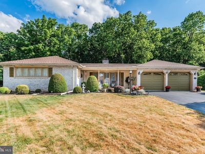 324 Acre Dr, Carlisle, PA, 17013