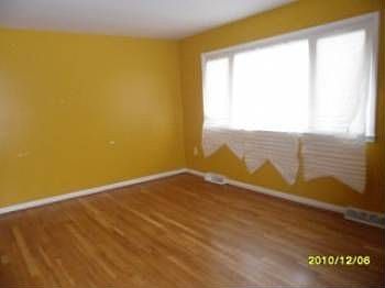 5th image of 9727 Williamsburg Dr