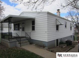 4352 J St, Omaha, NE 68107