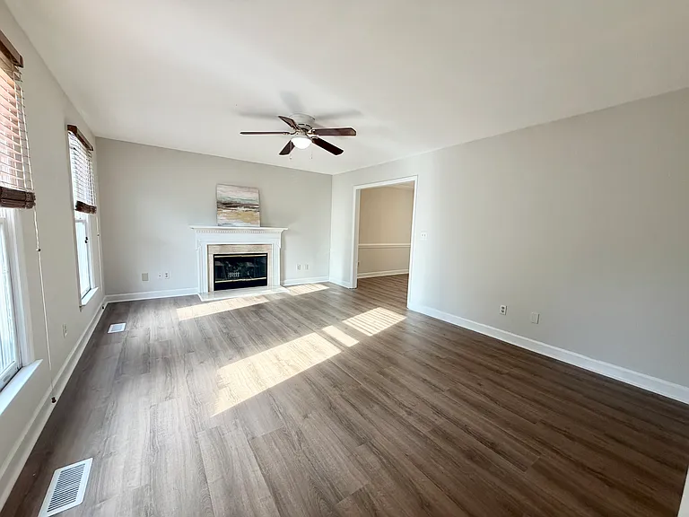 1912 Jupiter Hills Ct — Photo 12