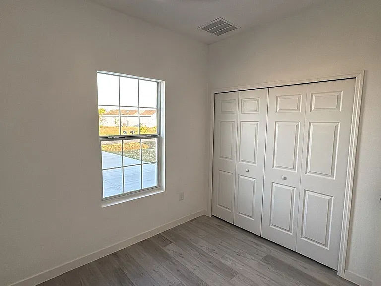 833 Colville Dr — Photo 16