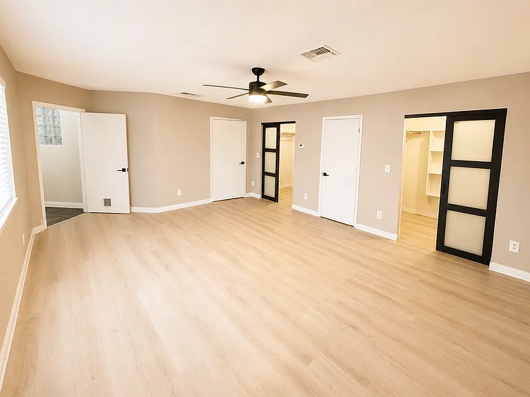1825 E Fremont Dr — Photo 15
