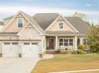 8545 Seven Lakes Dr, Ooltewah, TN 37363