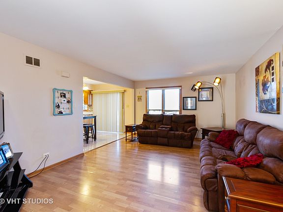 2nd image of 15720 Central Ave APT 3