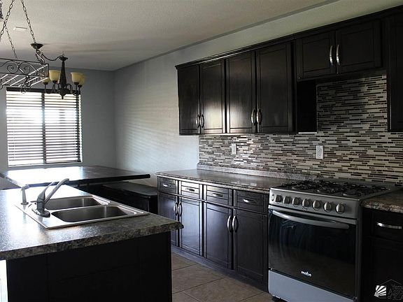 4th image of 1383 E Udall Ln