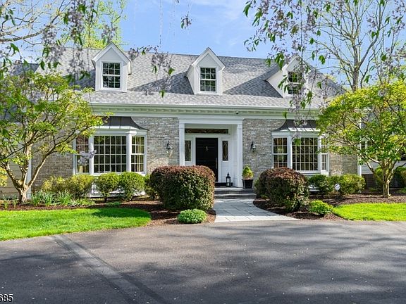 3rd image of 167 Ridge Rd