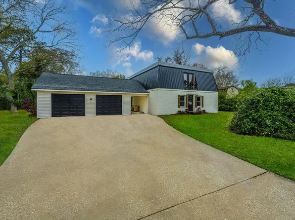 1045 Leeward Ave, Charleston, SC 29412