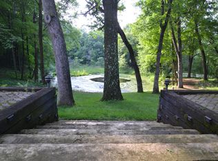 1979 Robins Run, Hartford, WI 53027