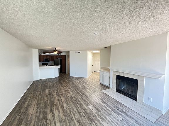 4th image of 500 N The Strand Unit 42