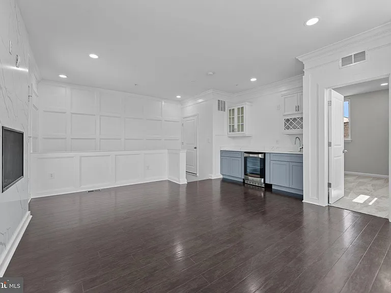 515 Riversail Ln — Photo 17