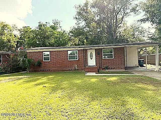 2404 Red Oak Dr — Photo 1