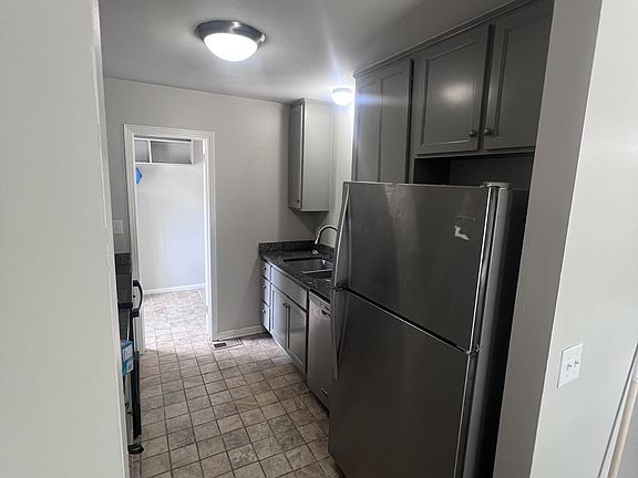 4th image of 5125 Manorwood Ct