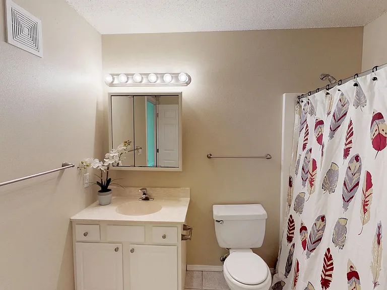 Sierra Vista Apartments — Photo 110