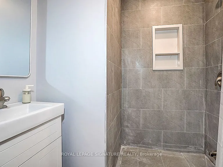252 Annette St #5 — Photo 24