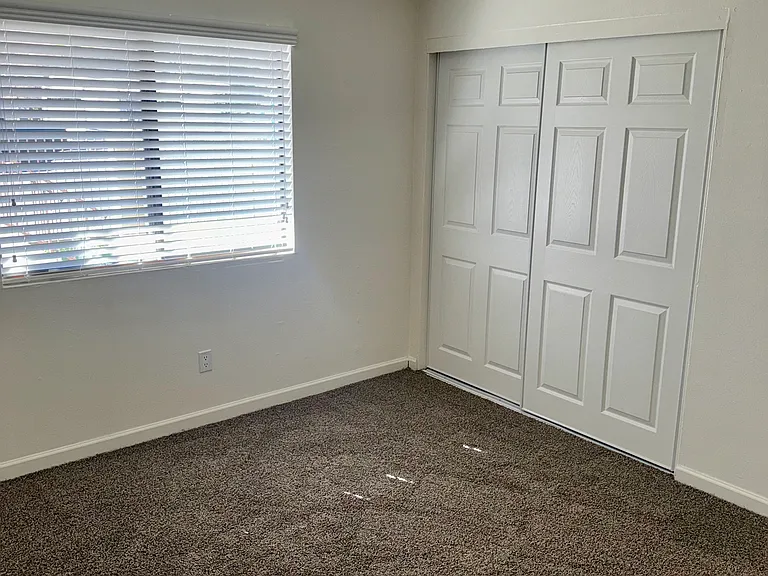 Mountain Gate Apartments — Photo 8