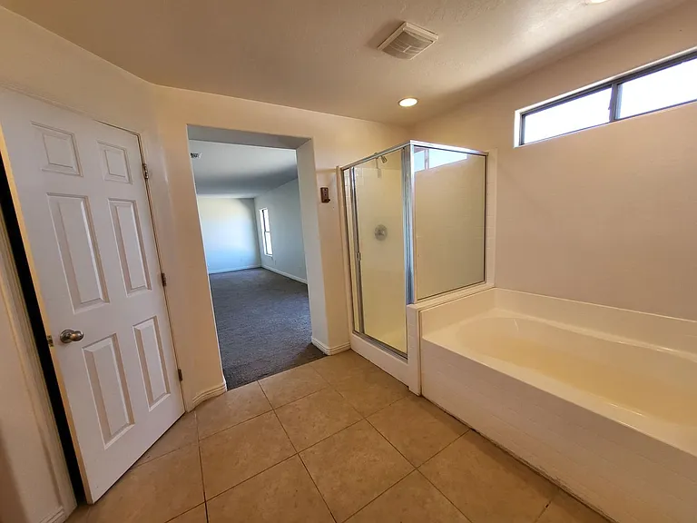 43589 W Cowpath Rd — Photo 22