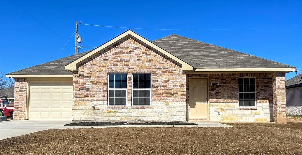 1005 SE 13th St, Mineral Wells, TX 76067 Zillow
