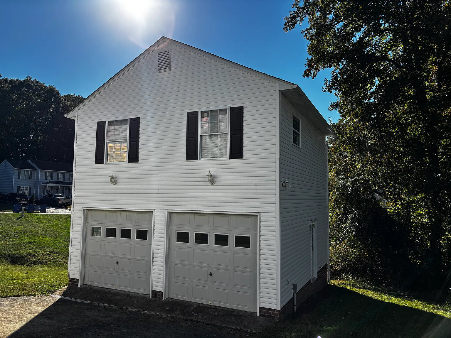 5 bed, 2050 sqft, $2,900 — Photo 4