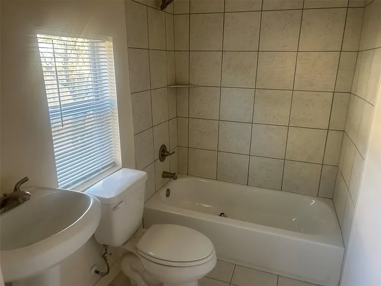 602 Cordell St — Photo 13